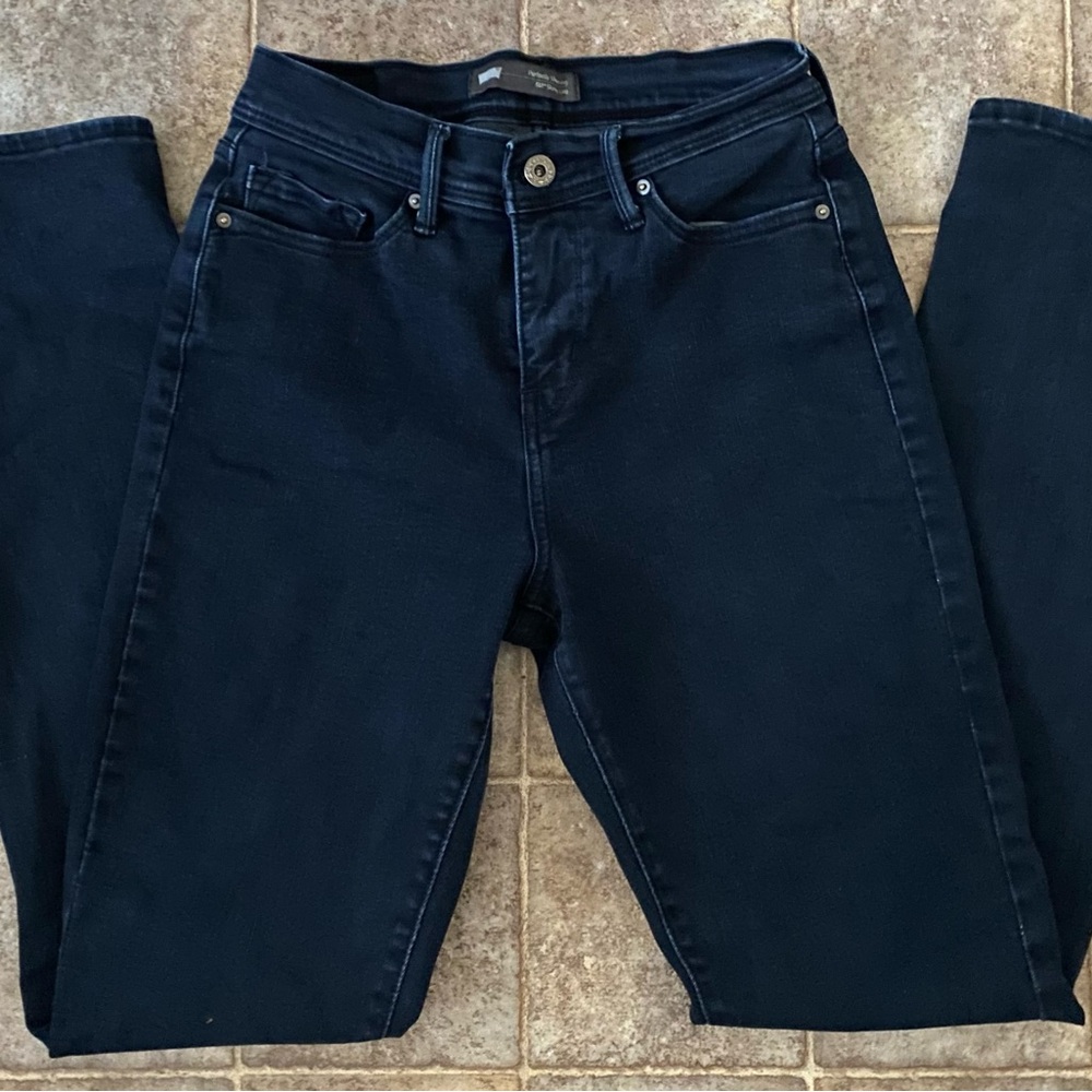 Levis 512 Slimming Skinny jeans